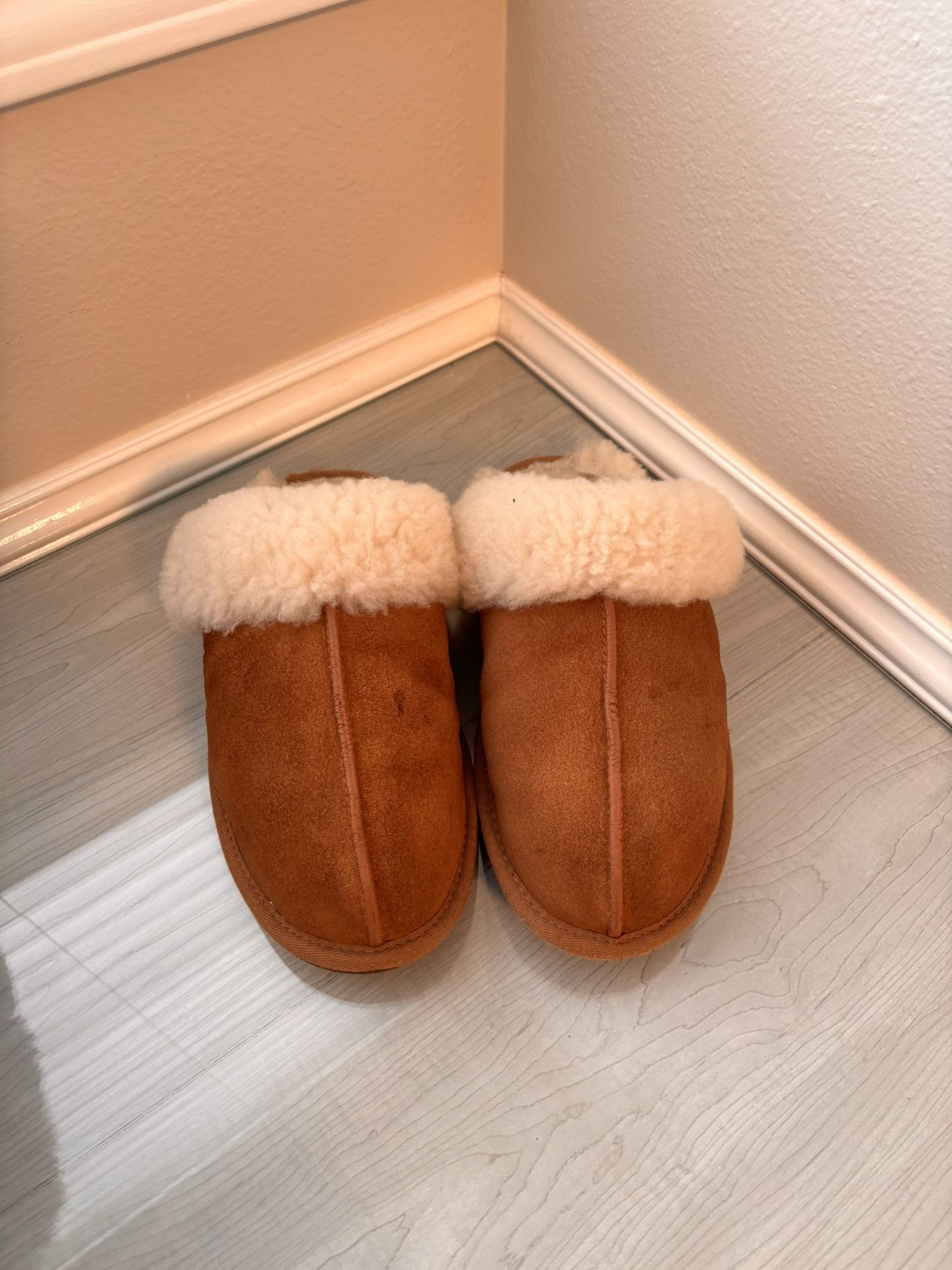 Womens Ugg Slippers