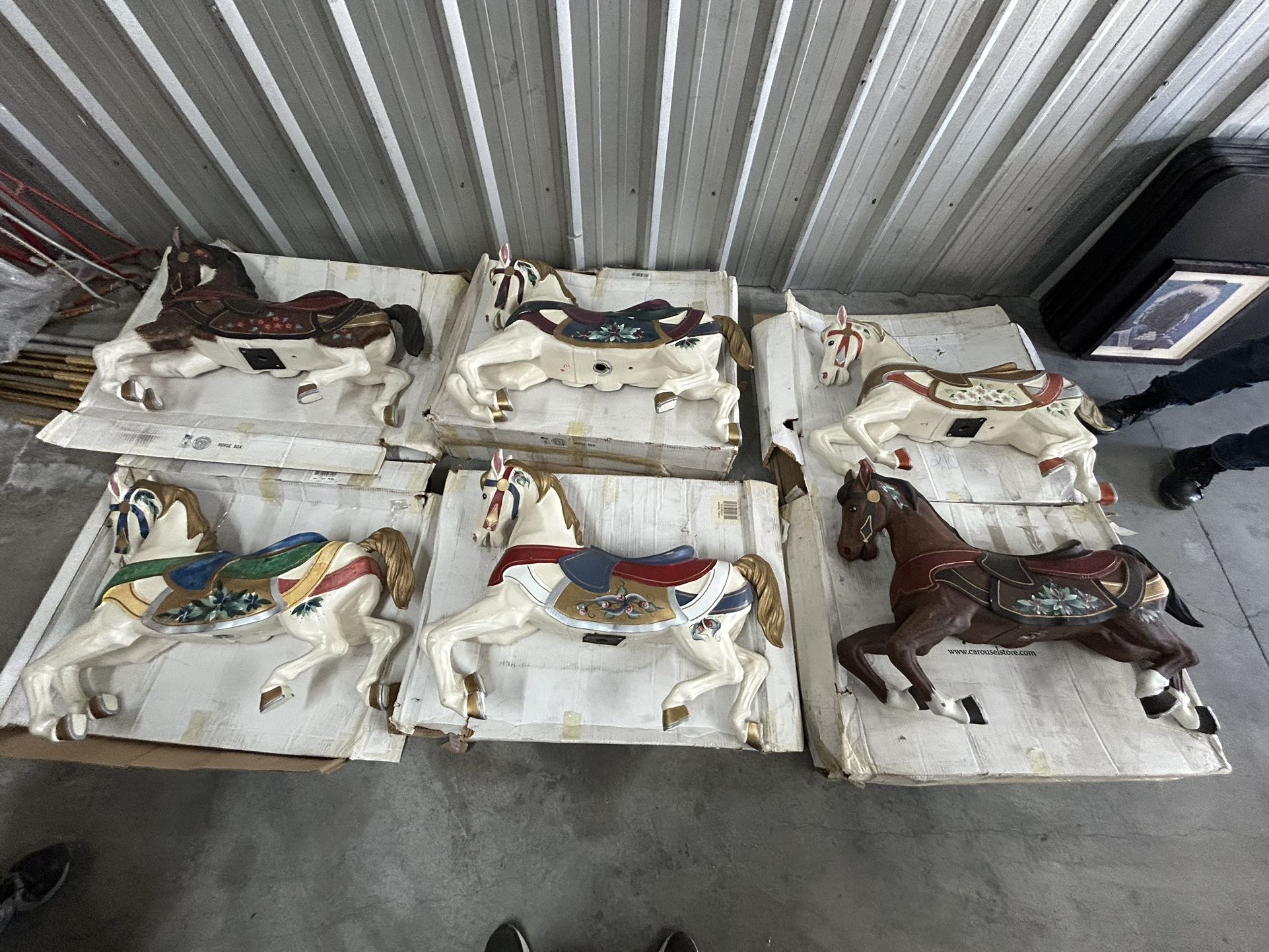 The Carousel Store Lot Of 6 Large Horses Christmas Yard Decor
