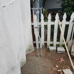 Medline Crutches 