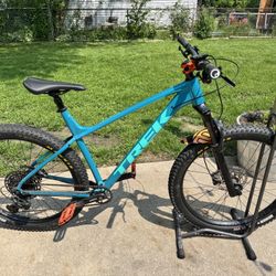 Trek Roscoe 7 (RaceFace and Bontrager Upgrades) XL Frame