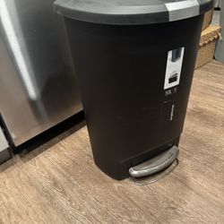 Simplehuman 50L Step Trash Can – Black (Soft-Close Lid)