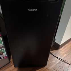 Mini Fridge Black 