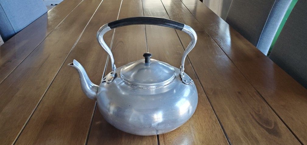 Vintage Knobler Tea Kettle