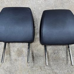 Mazda CX-5 FRONT Headrests