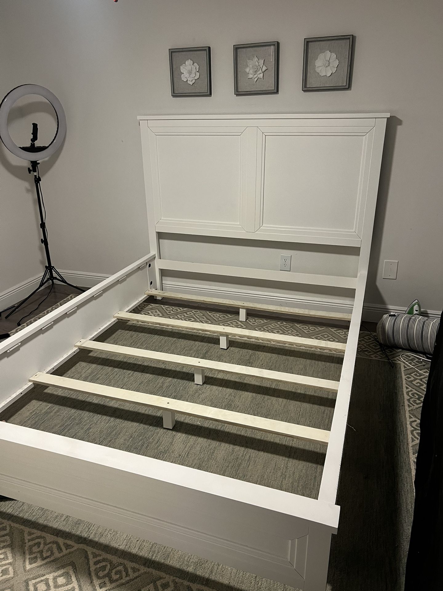 Queen Size Solid Wood Bed Frame