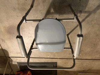 Rhythm Healthcare Raised Toilet Seat with Safety Frame