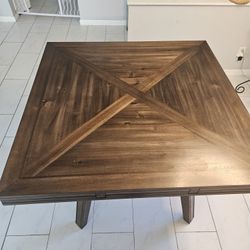 Dining Table Set – Seats 6 – Great Condition