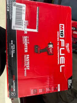 Milwaukee M18 FUEL Impact Wrench Kit 2967-21B
