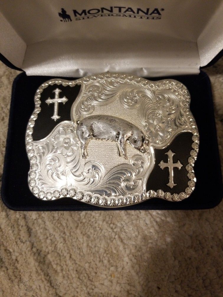 Belt Buckle.  Pig. Cross. Montana Silversmiths. 