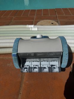 Used  Hayward Pool Robot