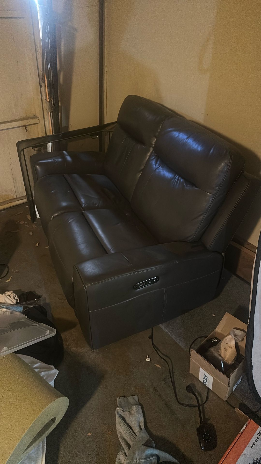 Electronically Reclining Love Seat