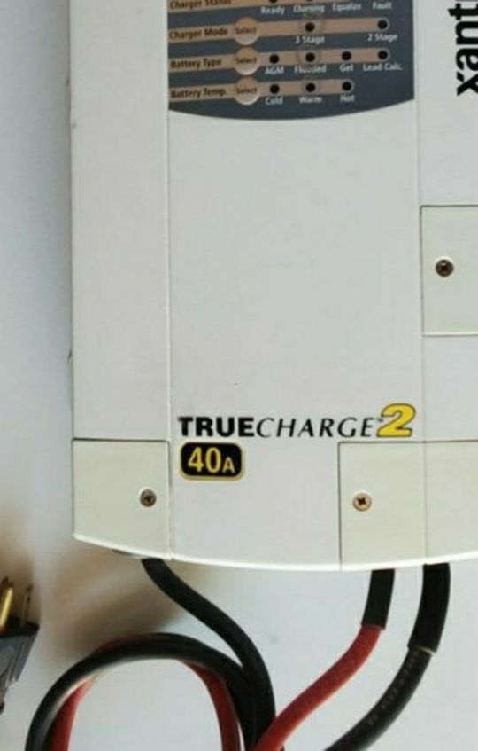 Xantrex, True Charge2, 40 A Battery Charger, 3 Bank 12V
