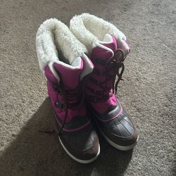 Snow Boots