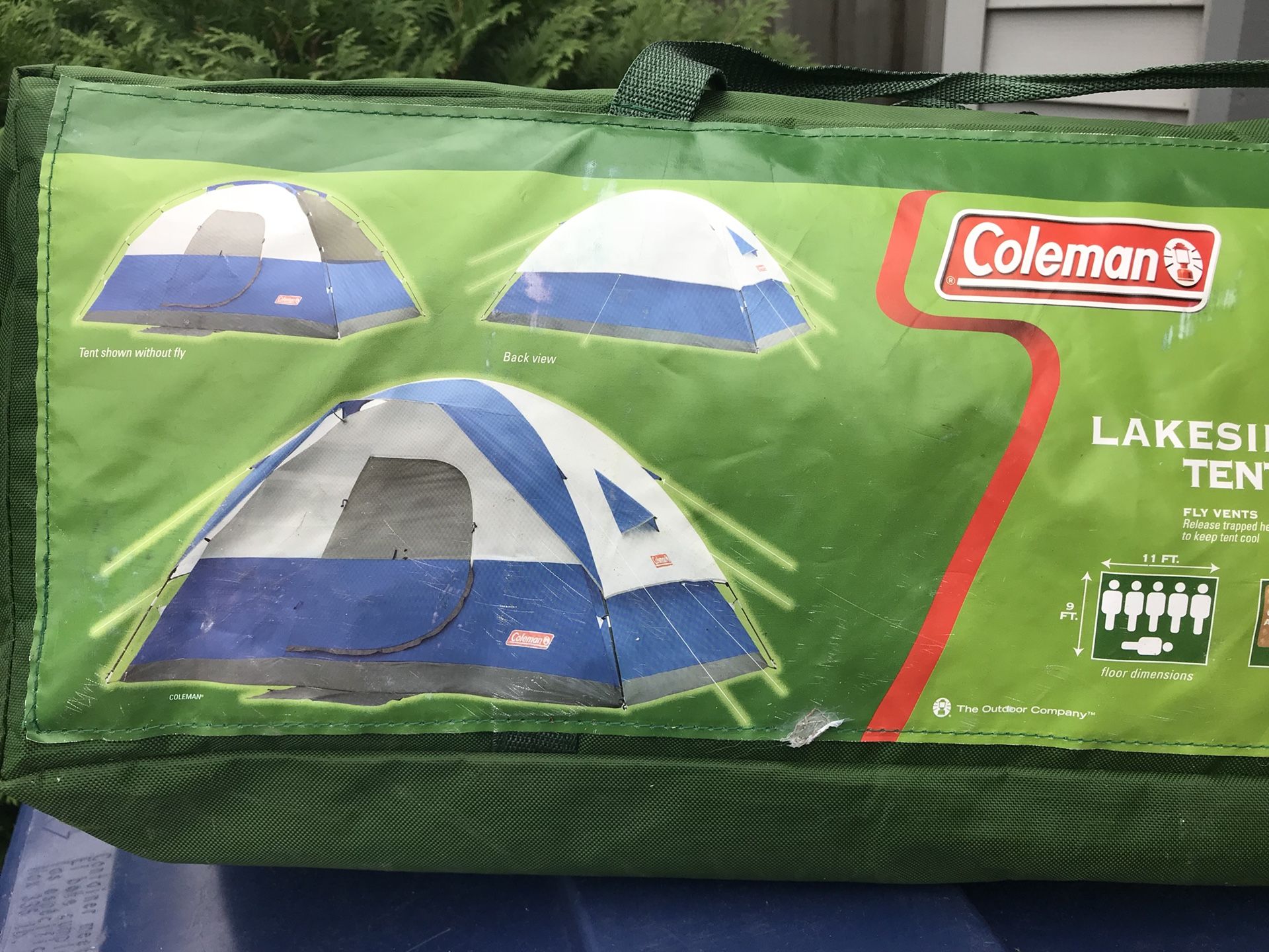 Coleman Lakeside 6 person tent with easy setup features. Tent is 9’x11’ and can fit 2 queen size air beds. Used twice. Comes in original carrying cas