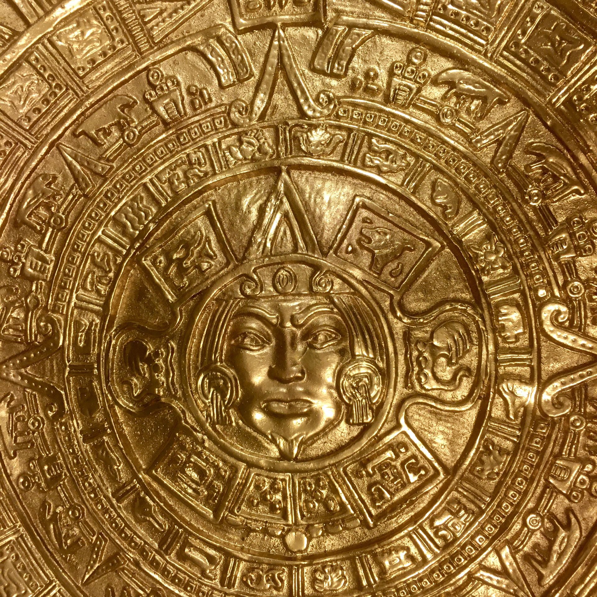 Large Aztec Calendar - 18¾" diameter wall decor