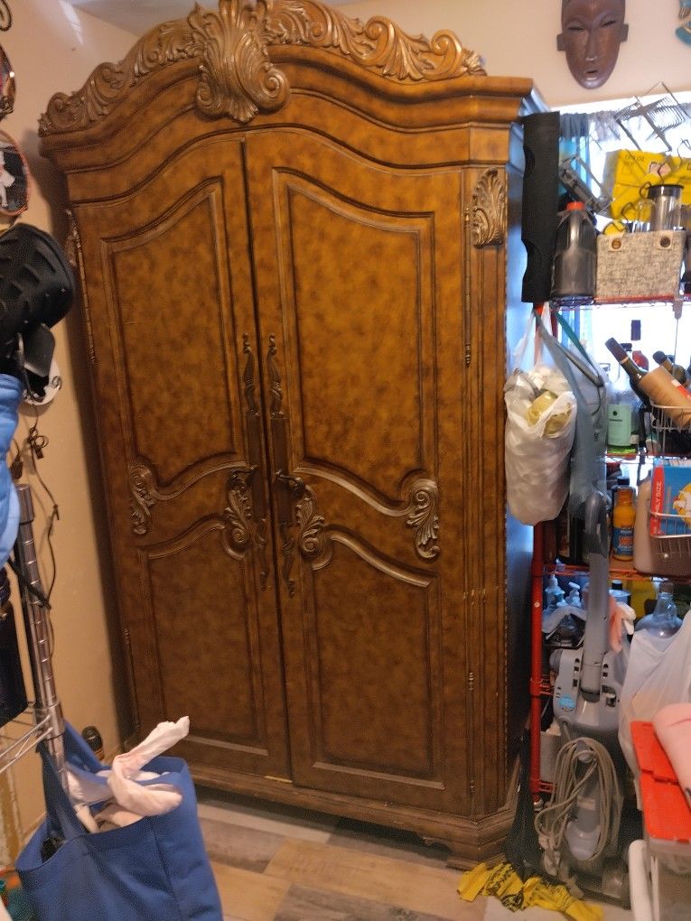 Armoire