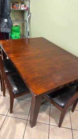 Kitchen table
