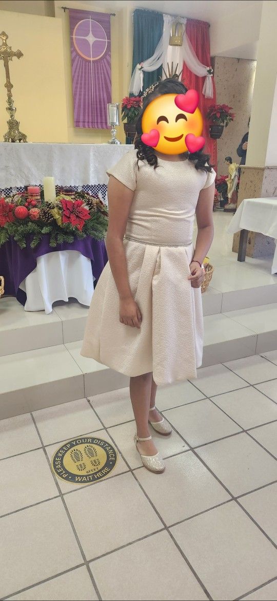 Vestido de NIÑA Color Beige