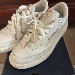 Reebok Women’s Size 6.5