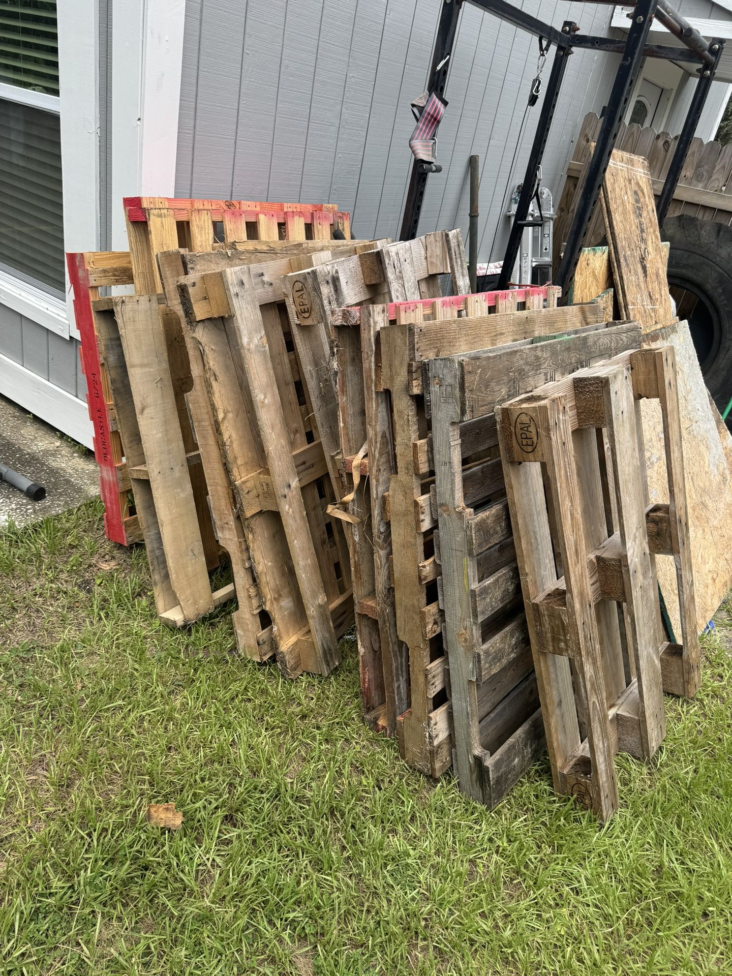 Free Pallets