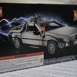 Lego 10300 Back To The Future Time Machine DeLorean New!