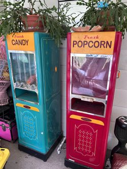 Vintage 1950s inspired candy and popcorn machine