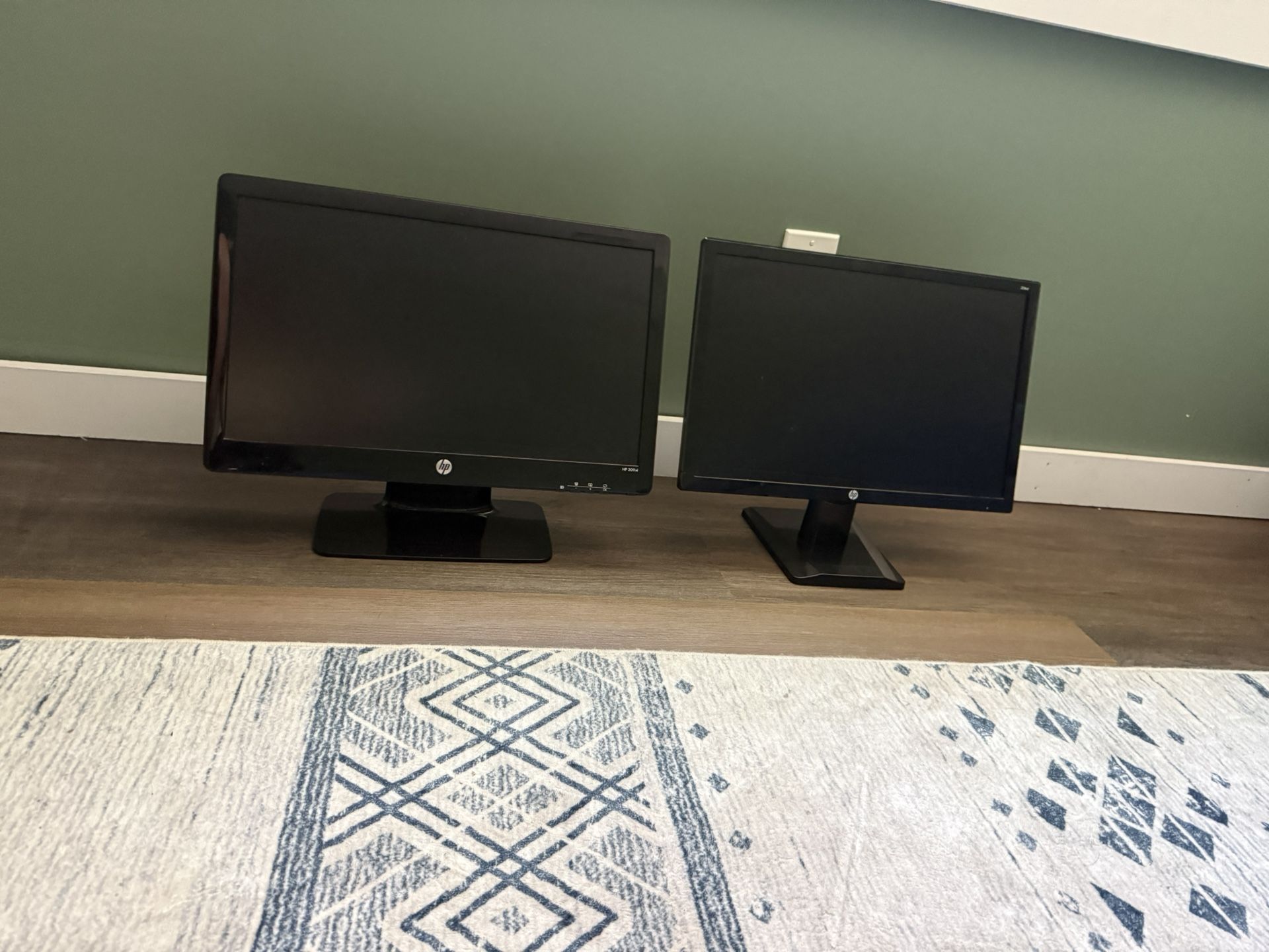 HP Computer Monitors 