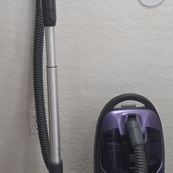 Kenmore 600 Series Canister Vacuum W/ Pet Powermate
