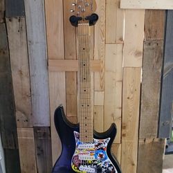Behringer Iaxe 393 USB/ Headphone Electric Guitar 