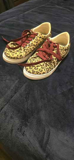 Leopard canvas sneakers.