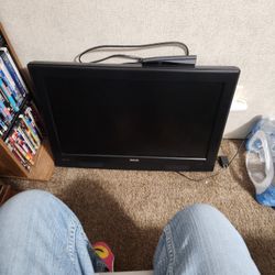 RCA TV With CD 