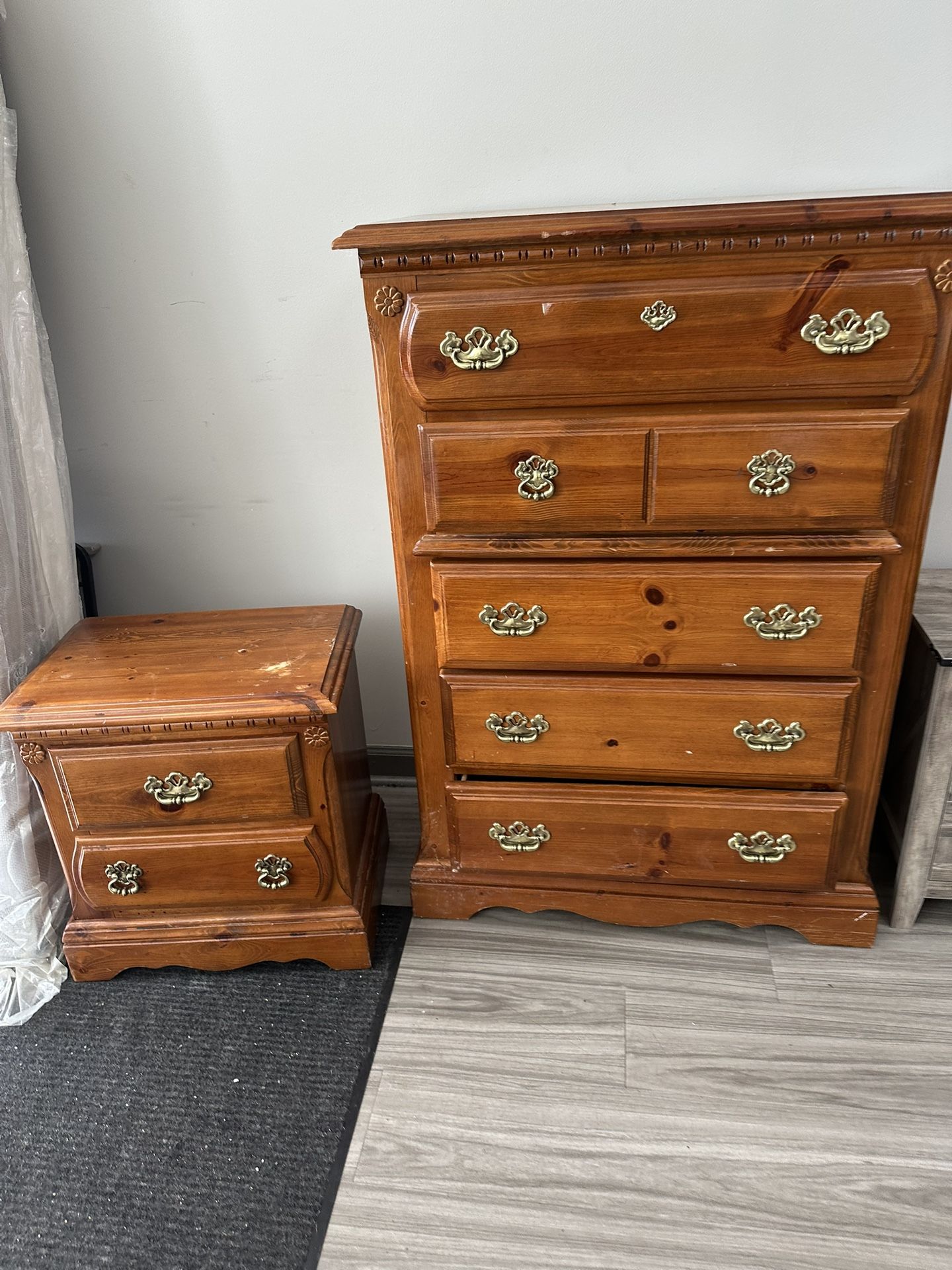 Oak Dresser And End Table Set.