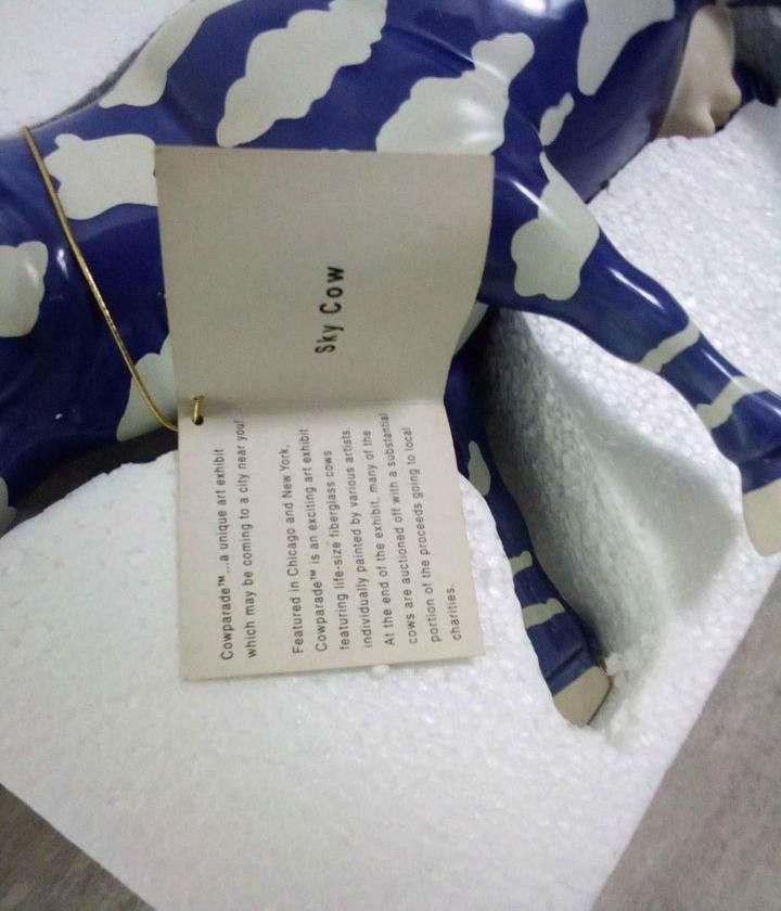 Westland Giftware Chicago Cow Parade Blue & White ceramic Cow In Box