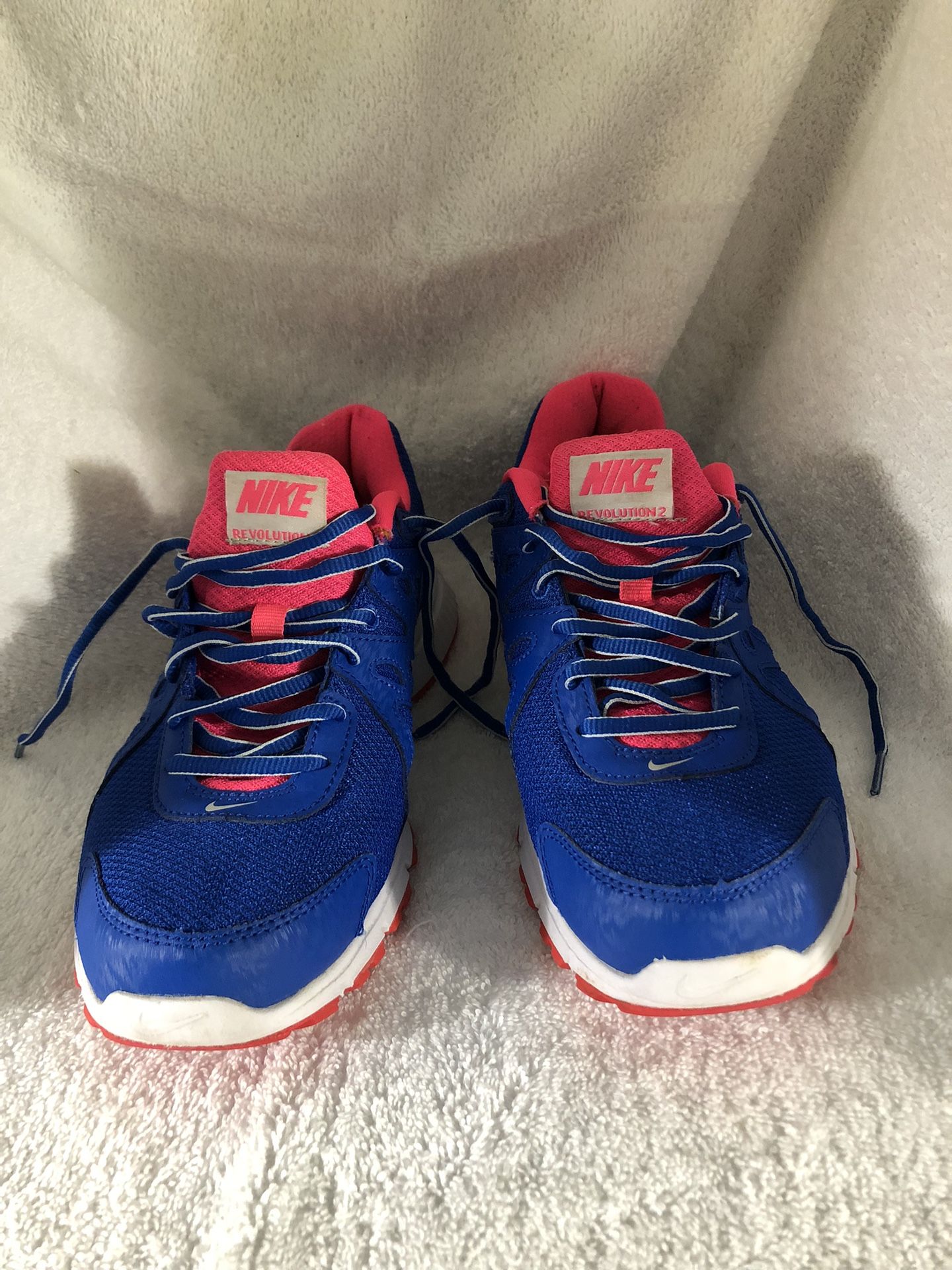 Nike Revolution 2 Blue & Pink Size 9 1/2 Women’s Athletic Shoes