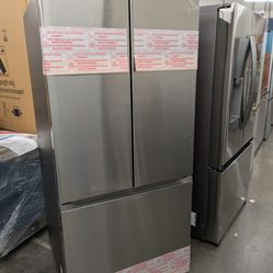Samsung RF25C5151SR
33 Inch Smart French Door Refrigerator