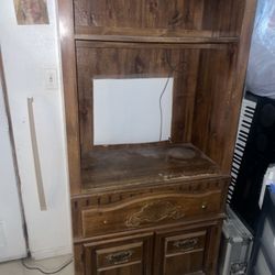 Cabinet.