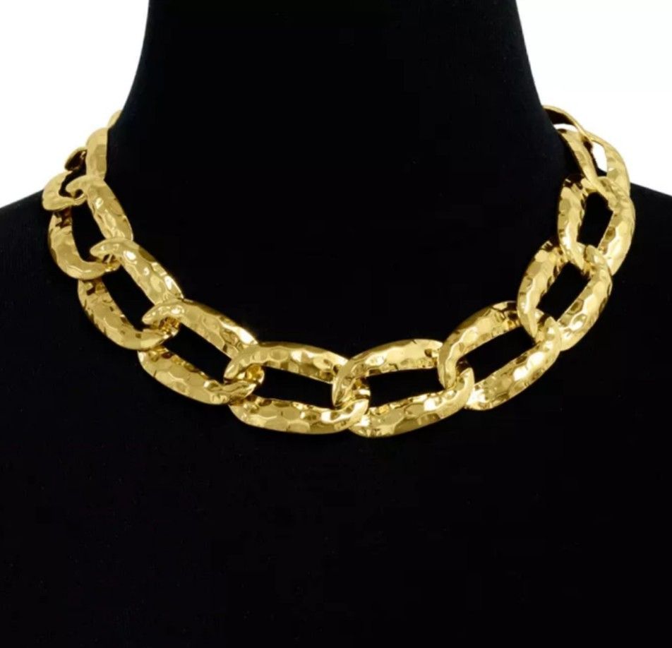 Gold chain necklace 16" read description in pic