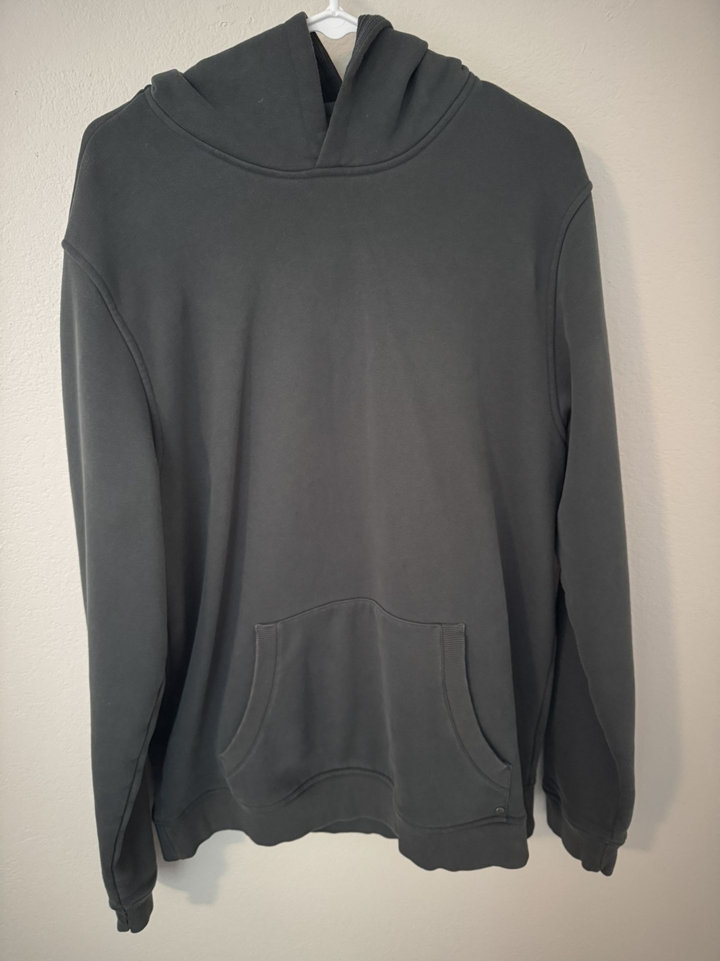 Vuori men’s seaside pullover hoodie size large