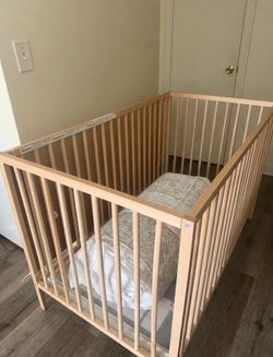 Baby items CRIB BASSINET BOUNCER N MORE