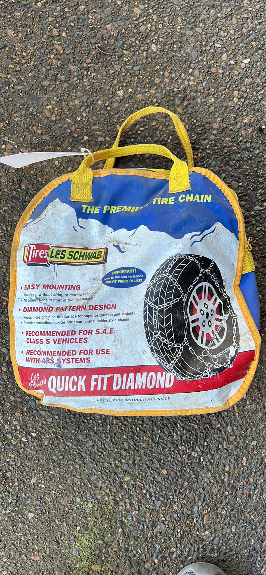 Les Schwab Chains. Fits Midsize SUV