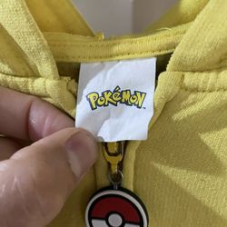 Pokemon Hooded Sweatshirt Youth Size Large