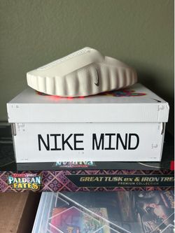 Nike Mind 001 Slide Sail 12M