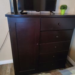 Wood Dresser