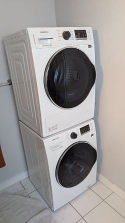 Samsung Stackable Washer & Ventless Heat Pump Dryer – Like New!