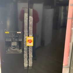 WHIRLPOOL WRS325SDHB REFRIGERATOR CGO