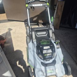 LAWN MOWER  21" SELF PROPELLED  EGO  56V  SRC LITHIUM bring your own battery to the test it No Bag No Batery No Charger 