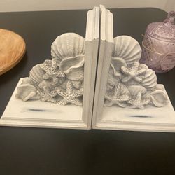 Book Ends 