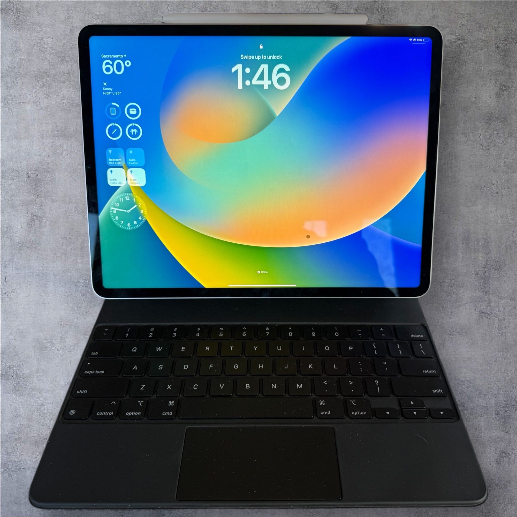 iPad Pro M1 Chip 256GB Wi-Fi w/Magic Keyboard & Pencil
