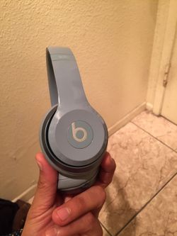 Beat Solo headphones