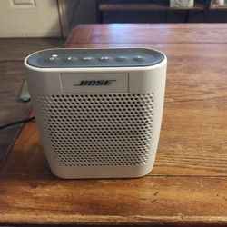 Bose SoundLink Bluetooth Speaker Read Description 